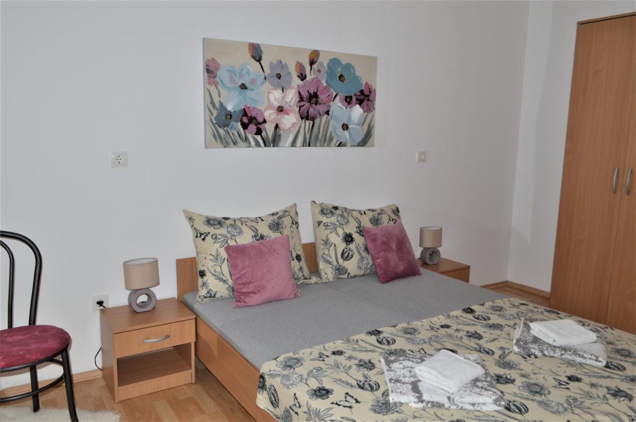 Apartman Luka Kaštela Exterior foto